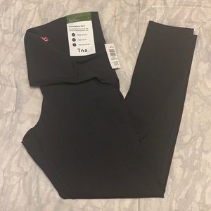 NEW TNA leggings